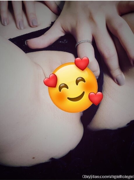 Foto di nudo di fuga di OnlyFans di Angellllozozo