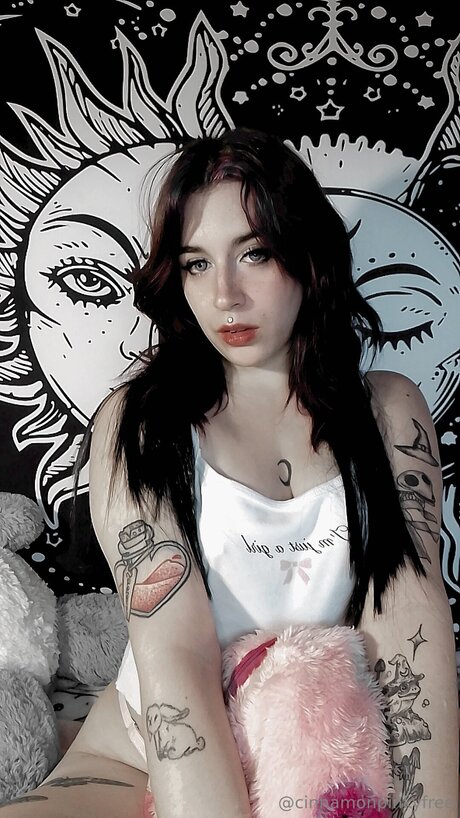 Foto di nudo di fuga di OnlyFans di Cinnamonpinkyfree