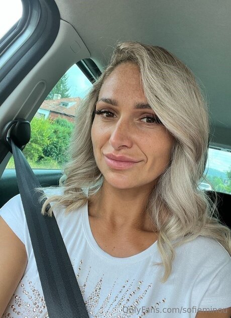Foto di nudo di fuga di OnlyFans di Sofieminou