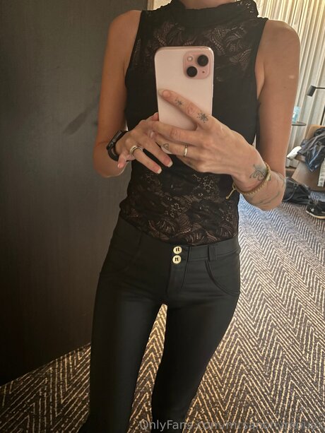 Foto di nudo di fuga di OnlyFans di Mrsanonymousx