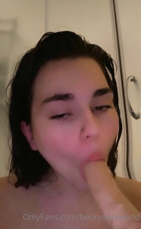 Foto di nudo di fuga di OnlyFans di Rebecca Stpierre