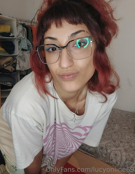 Foto di nudo di fuga di OnlyFans di Wet Lucy Baby