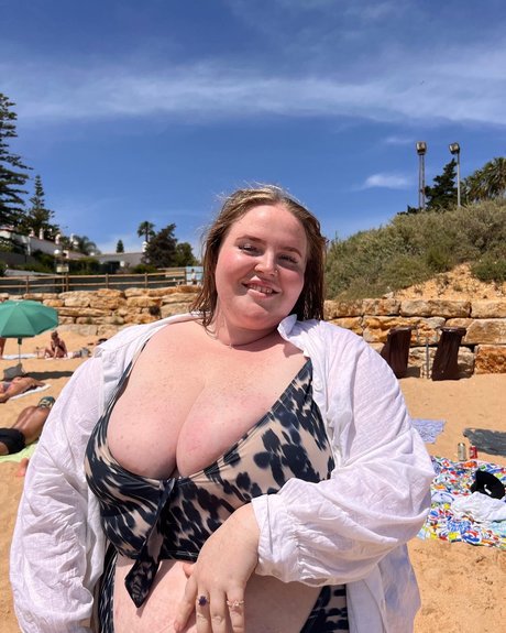 Foto di nudo di fuga di OnlyFans di Emily Kate
