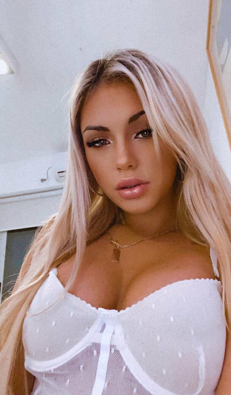 Foto di nudo di fuga di OnlyFans di Itslolaxo