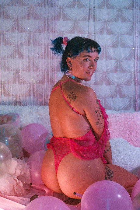 Foto di nudo di fuga di OnlyFans di Olivia Marie