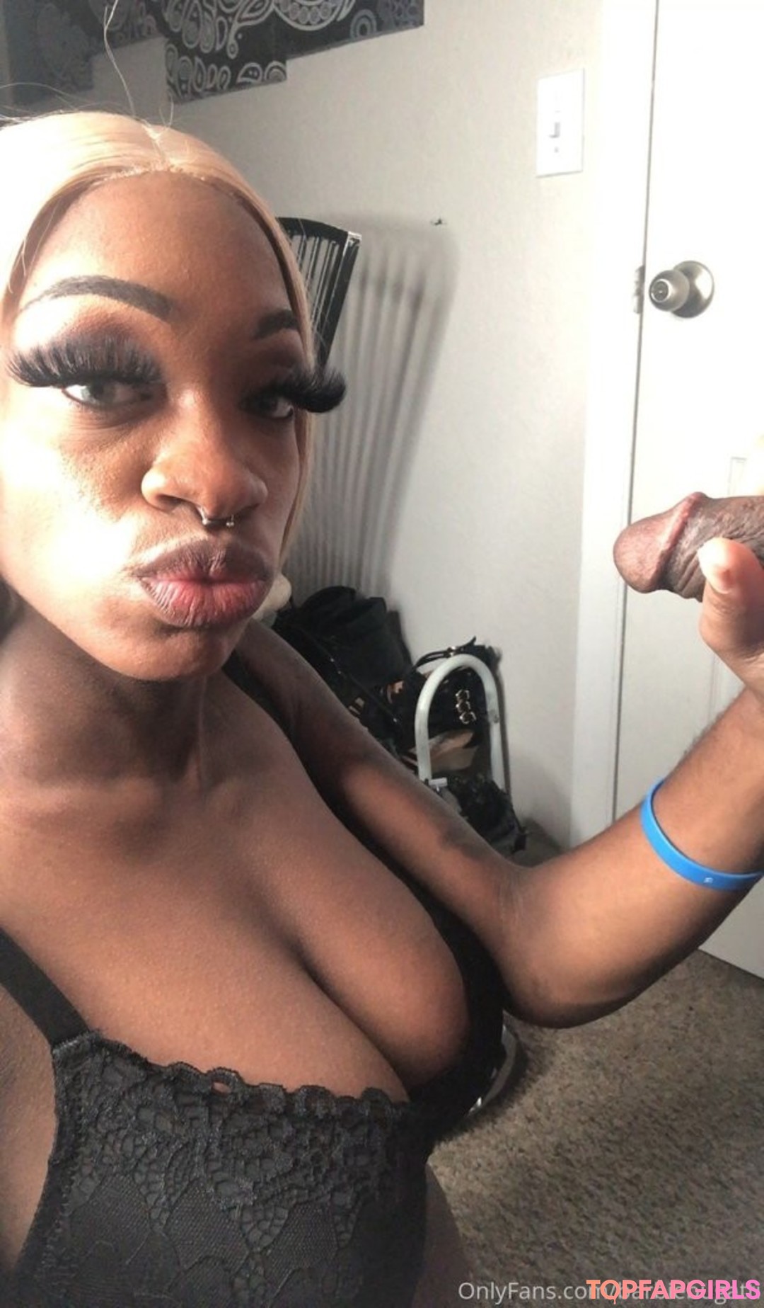 Foto di nudo di fuga di OnlyFans di Barbie Bugatti #1120