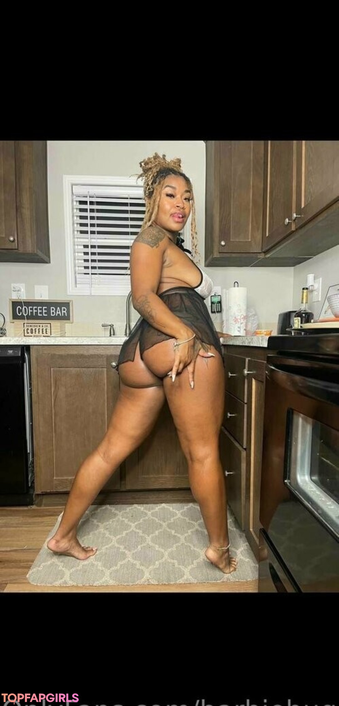 Foto di nudo di fuga di OnlyFans di Barbie Bugatti #1793
