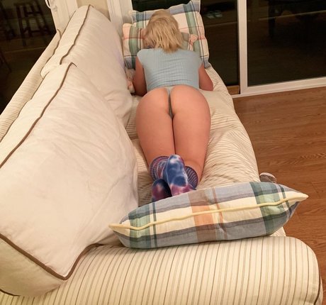 Foto di nudo di fuga di OnlyFans di La Guera