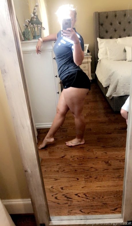 Foto di nudo di fuga di OnlyFans di Gymratcat