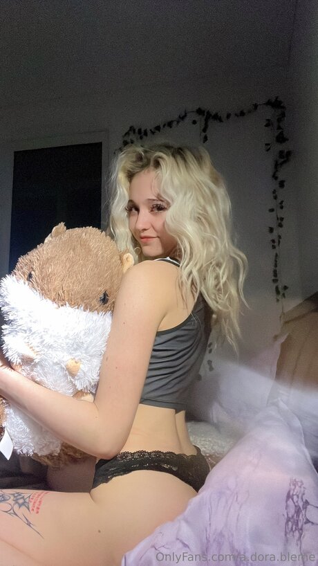 Foto di nudo di fuga di OnlyFans di Dorapho Bia