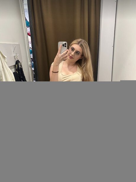 Official Karina