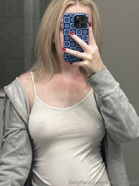 Foto di nudo di fuga di OnlyFans di Ameliajordan