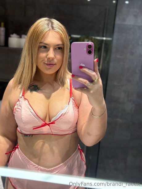 Foto di nudo di fuga di OnlyFans di Brandi Raeex