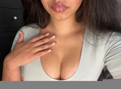 Ellaroseyyfree