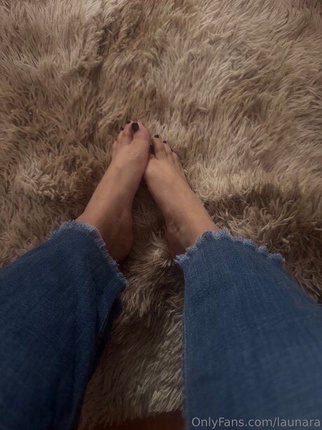 Foto di nudo di fuga di OnlyFans di Launara