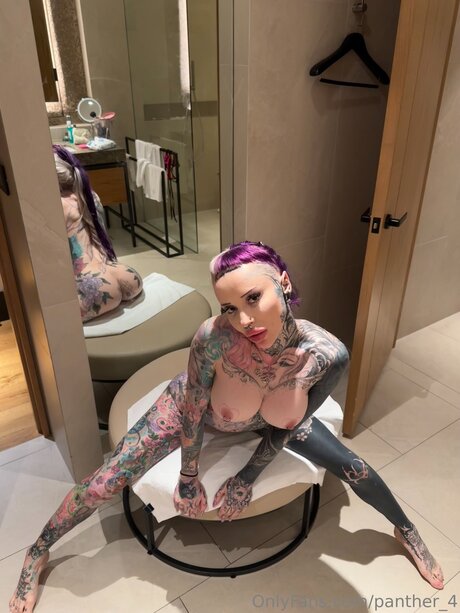 Foto di nudo di fuga di OnlyFans di Panther 4