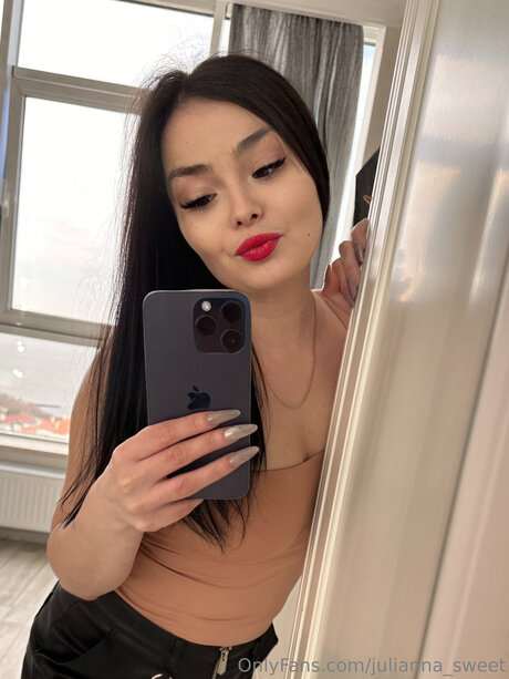 Foto di nudo di fuga di OnlyFans di Julianna Sweet