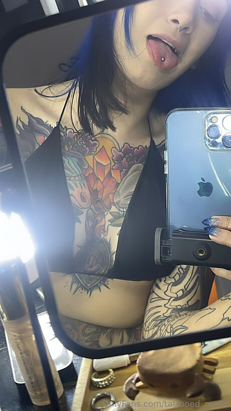 Foto di nudo di fuga di OnlyFans di Tattooed Maria