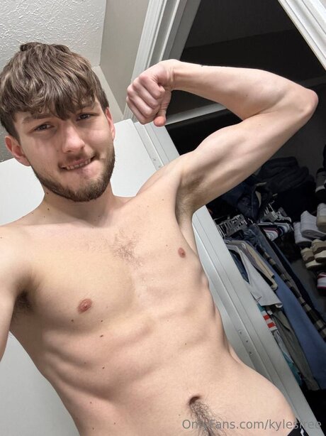 Foto di nudo di fuga di OnlyFans di Kylesfree