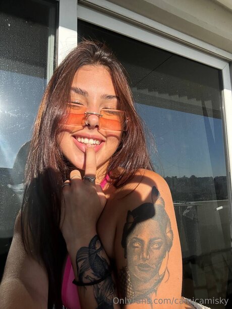 Foto di nudo di fuga di OnlyFans di Camicamisky