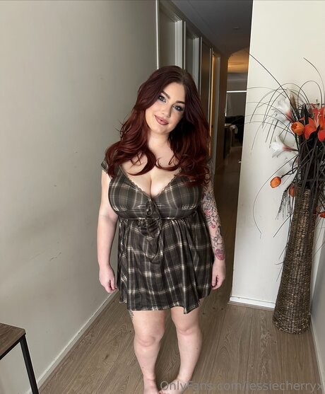 Foto di nudo di fuga di OnlyFans di Jessiecherryx
