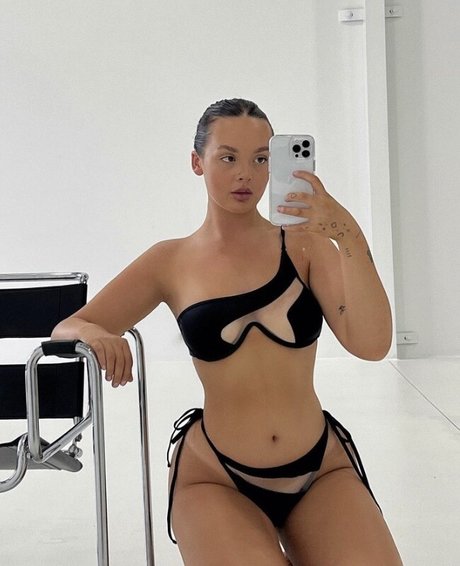 Foto di nudo di fuga di OnlyFans di Jazzlin Jarrett