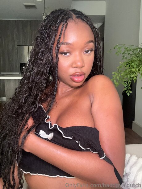 Foto di nudo di fuga di OnlyFans di Baddgyaldutch