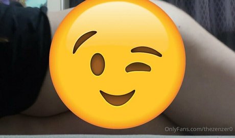 Foto di nudo di fuga di OnlyFans di Thezenzer0