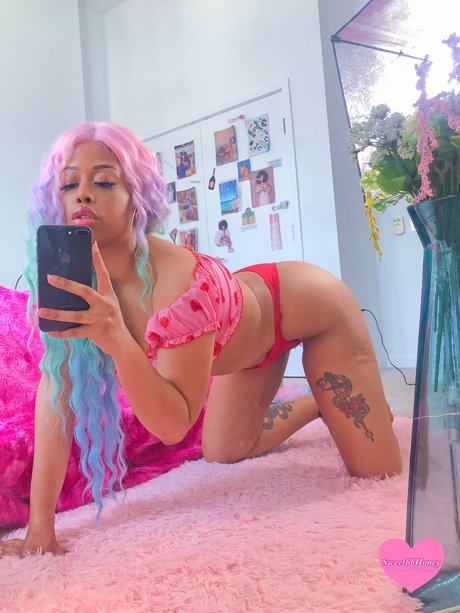 Foto di nudo di fuga di OnlyFans di Goddess Honey 777