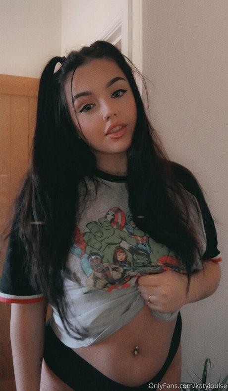 Foto di nudo di fuga di OnlyFans di Katylouise
