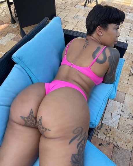 Foto di nudo di fuga di OnlyFans di Memphis Beauty