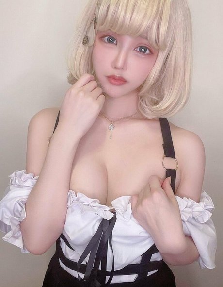 Foto di nudo di fuga di OnlyFans di Hedyhoney
