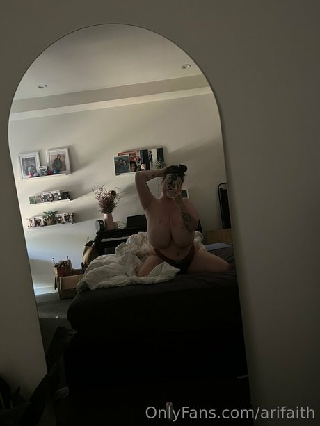 Foto di nudo di fuga di OnlyFans di Arifaith