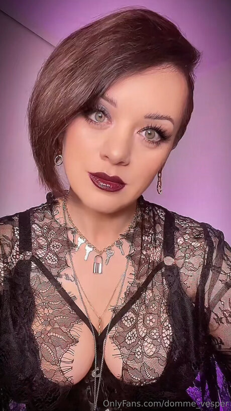 Foto di nudo di fuga di OnlyFans di Domme Vesper