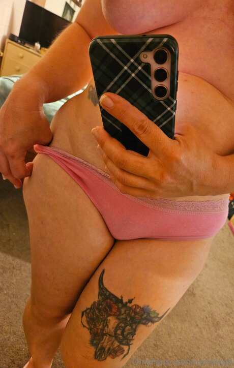 Foto di nudo di fuga di OnlyFans di Ironvixen
