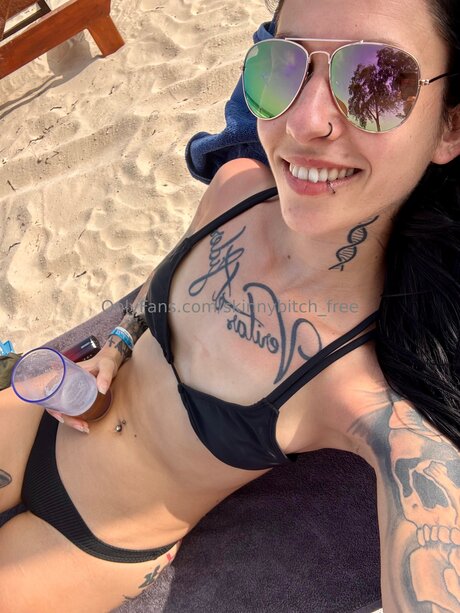 Foto di nudo di fuga di OnlyFans di Skinnybitch Free