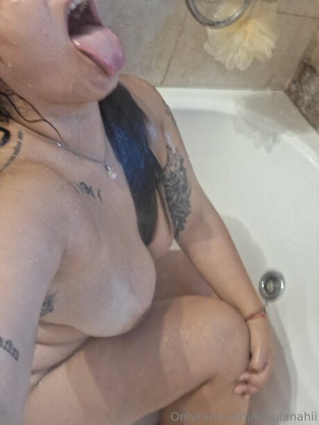 Foto di nudo di fuga di OnlyFans di Leguianahii