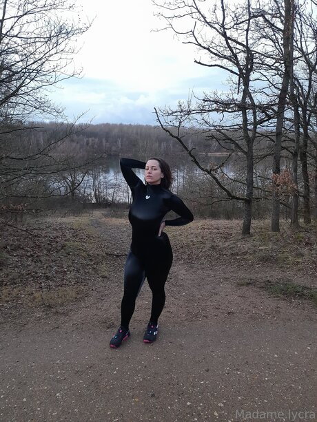 Foto di nudo di fuga di OnlyFans di Madame Lycra