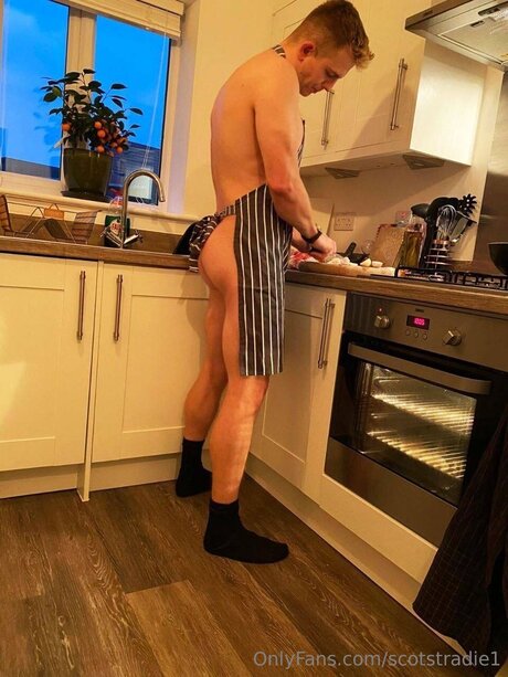 Foto di nudo di fuga di OnlyFans di Scotstradie1