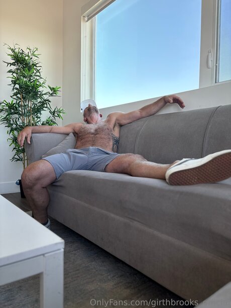 Foto di nudo di fuga di OnlyFans di Girthbrooks Official