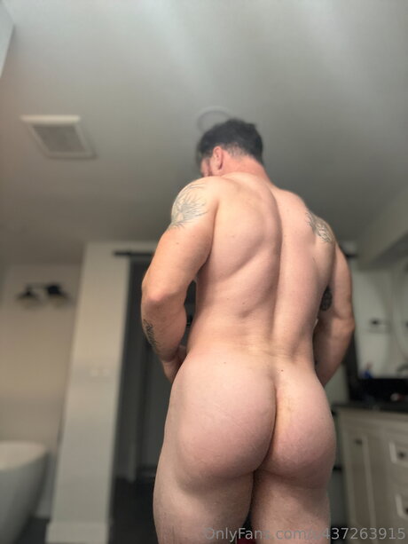 Foto di nudo di fuga di OnlyFans di U437263915