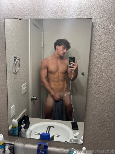 Foto di nudo di fuga di OnlyFans di Baywatchbb