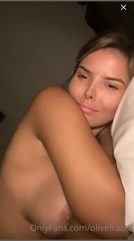 Foto di nudo di fuga di OnlyFans di Olivia Frazer