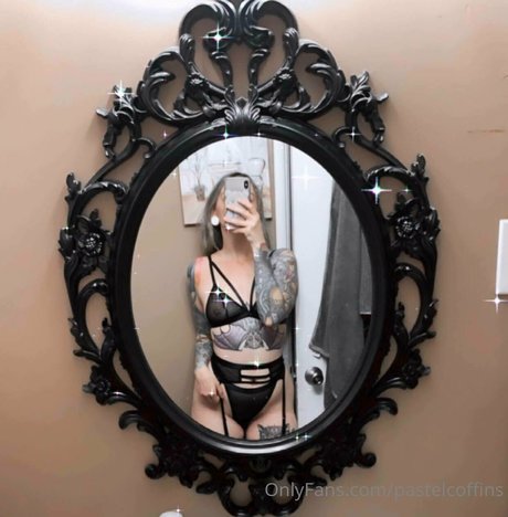 Foto di nudo di fuga di OnlyFans di Spookybabe