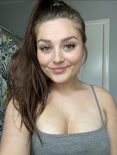 Foto di nudo di fuga di OnlyFans di Phatcatt