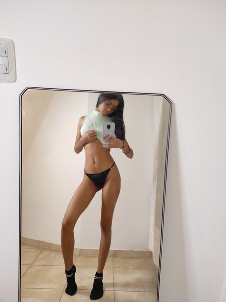 Foto di nudo di fuga di OnlyFans di Angeles
