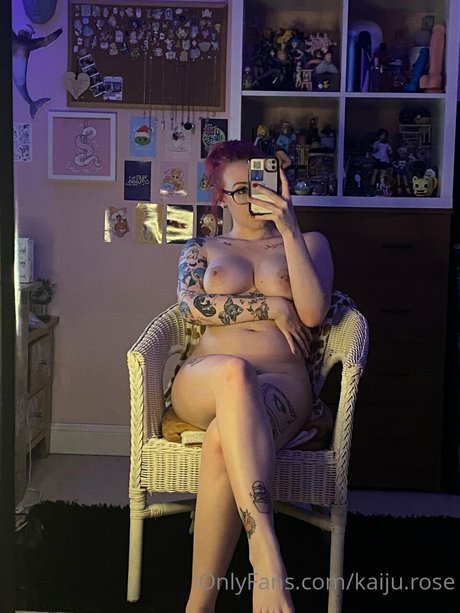 Foto di nudo di fuga di OnlyFans di Kaijurose