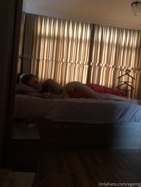 Foto di nudo di fuga di OnlyFans di Agemg Ecem