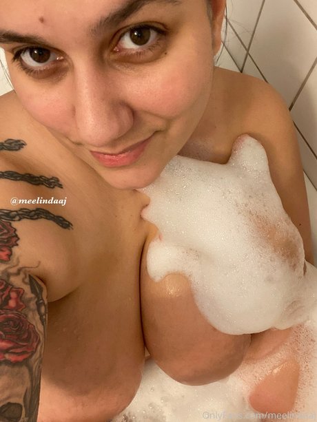Foto di nudo di fuga di OnlyFans di Meelindaaj