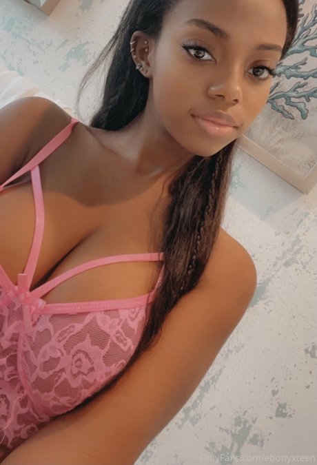 Foto di nudo di fuga di OnlyFans di Ebonyxvenus